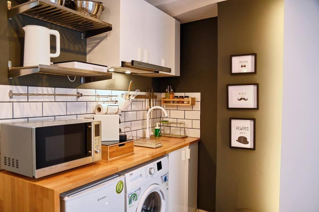 #Tyrtaiou Modern Design Studio Mytilene Luaran gambar